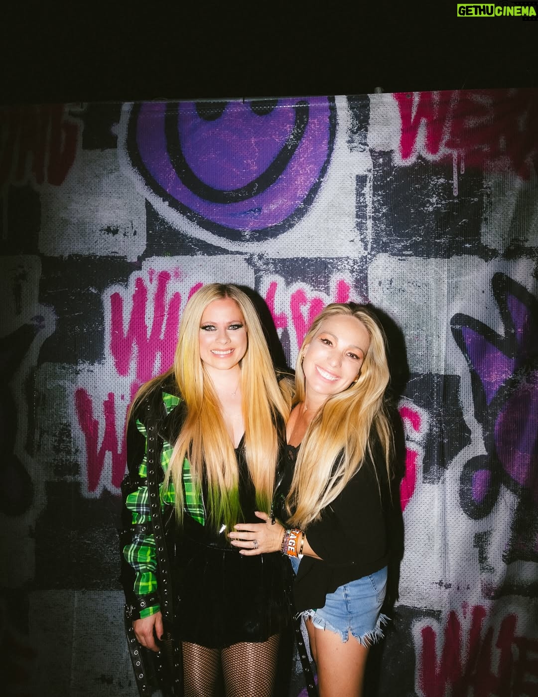 Avril Lavigne - 604.1K Likes - Last weekend “We were YOUNG & DUMB and we had everything” …..thanks to my boys @simpleplan for rocking w/ me, thanks to everyone who came out to the shows and thanks @whenwewereyoungfest 🖤💚☠️🩷