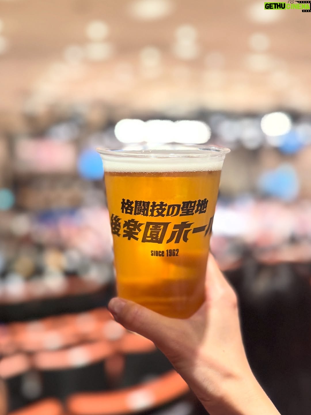 Aya Shibata - 1.6K Likes - 🍻
ㅤㅤㅤㅤㅤㅤㅤㅤㅤㅤㅤㅤㅤ
ㅤㅤㅤㅤㅤㅤㅤㅤㅤㅤㅤㅤㅤ
昨日はDDT後楽園大会
「DRAMATIC INFINITY 2025 〜3時間スペシャル〜」を
観戦に行ってきました🔥😊
ㅤㅤㅤㅤㅤㅤㅤㅤㅤㅤㅤㅤㅤ
ㅤㅤㅤㅤㅤㅤㅤㅤㅤㅤㅤㅤㅤ
前回初めて東京女子プロレスさんの試合を観戦したら
男子も観たいと思い、ようやく行けました✨

ㅤㅤㅤㅤㅤㅤㅤㅤㅤㅤㅤㅤ
熱気と迫力と音がすごい！
リングからバキバキ音が聞こえる😳！

団体さんによっても雰囲気が違うんですね、
一緒行ってくれた詳しい子に沢山教えてもらった！
本当に楽しかったです！爽快感もありました👏✨

ㅤㅤㅤㅤㅤㅤㅤㅤㅤㅤㅤㅤㅤ
ヨシヒコ選手、粘り強い試合でした、、、！🔥笑

女子プロレスも男子プロレスも最高に楽しかった🥰
また絶対に観に行きたいですね！

ㅤㅤㅤㅤㅤㅤㅤㅤㅤㅤㅤㅤㅤ
アベプラでご一緒させて頂いたこともある
男色ディーノさんの試合も観られて嬉しい！
後楽園ホールがとても盛り上がってました🔥😊
ㅤㅤㅤㅤㅤㅤㅤㅤㅤㅤㅤㅤㅤ
ㅤㅤㅤㅤㅤㅤㅤㅤㅤㅤㅤㅤㅤ
楽しかった〜！
そしてなんと今日は荒井ちゃんにも会えた💓

この前の試合の感想を伝えられて良かった☺️
興奮して早口で話しすぎたかもしれない。笑
ㅤㅤㅤㅤㅤㅤㅤㅤㅤㅤㅤㅤㅤ
本当に頑張ってて偉いです😭✨私も頑張ろうと思えます！
ㅤㅤㅤㅤㅤㅤㅤㅤㅤㅤㅤㅤㅤ
ㅤㅤㅤㅤㅤㅤㅤㅤㅤㅤㅤㅤㅤ
#プロレス #ddtpro #ddtプロレス #女子プロレス