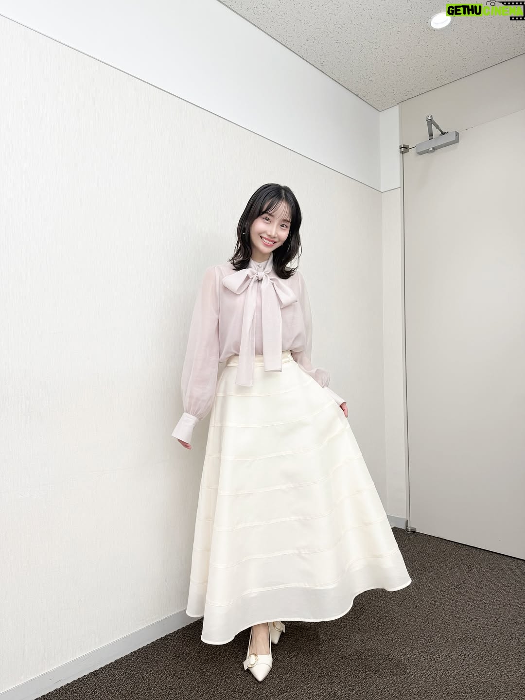 Aya Shibata - 1.4K Likes - ㅤㅤㅤㅤㅤㅤㅤㅤㅤㅤㅤㅤㅤ
ㅤㅤㅤㅤㅤㅤㅤㅤㅤㅤㅤㅤㅤ
今夜はアベプラ司会進行です🥰
21時からABEMAでご覧ください〜〜❣️
ㅤㅤㅤㅤㅤㅤㅤㅤㅤㅤㅤㅤㅤ
ㅤㅤㅤㅤㅤㅤㅤㅤㅤㅤㅤㅤㅤ
衣装提供
ブラウス、スカート @la_boutique_bonbon_official 
ピアス @matildarose_official 
@805showroom 
ㅤㅤㅤㅤㅤㅤㅤㅤㅤㅤㅤㅤㅤ
ㅤㅤㅤㅤㅤㅤㅤㅤㅤㅤㅤㅤㅤ
#アベプラ #abema #キャスター #柴田阿弥