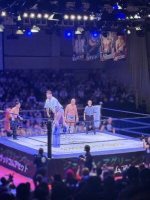 Aya Shibata Instagram - 🍻
ㅤㅤㅤㅤㅤㅤㅤㅤㅤㅤㅤㅤㅤ
ㅤㅤㅤㅤㅤㅤㅤㅤㅤㅤㅤㅤㅤ
昨日はDDT後楽園大会
「DRAMATIC INFINITY 2025 〜3時間スペシャル〜」を
観戦に行ってきました🔥😊
ㅤㅤㅤㅤㅤㅤㅤㅤㅤㅤㅤㅤㅤ
ㅤㅤㅤㅤㅤㅤㅤㅤㅤㅤㅤㅤㅤ
前回初めて東京女子プロレスさんの試合を観戦したら
男子も観たいと思い、ようやく行けました✨

ㅤㅤㅤㅤㅤㅤㅤㅤㅤㅤㅤㅤ
熱気と迫力と音がすごい！
リングからバキバキ音が聞こえる😳！

団体さんによっても雰囲気が違うんですね、
一緒行ってくれた詳しい子に沢山教えてもらった！
本当に楽しかったです！爽快感もありました👏✨

ㅤㅤㅤㅤㅤㅤㅤㅤㅤㅤㅤㅤㅤ
ヨシヒコ選手、粘り強い試合でした、、、！🔥笑

女子プロレスも男子プロレスも最高に楽しかった🥰
また絶対に観に行きたいですね！

ㅤㅤㅤㅤㅤㅤㅤㅤㅤㅤㅤㅤㅤ
アベプラでご一緒させて頂いたこともある
男色ディーノさんの試合も観られて嬉しい！
後楽園ホールがとても盛り上がってました🔥😊
ㅤㅤㅤㅤㅤㅤㅤㅤㅤㅤㅤㅤㅤ
ㅤㅤㅤㅤㅤㅤㅤㅤㅤㅤㅤㅤㅤ
楽しかった〜！
そしてなんと今日は荒井ちゃんにも会えた💓

この前の試合の感想を伝えられて良かった☺️
興奮して早口で話しすぎたかもしれない。笑
ㅤㅤㅤㅤㅤㅤㅤㅤㅤㅤㅤㅤㅤ
本当に頑張ってて偉いです😭✨私も頑張ろうと思えます！
ㅤㅤㅤㅤㅤㅤㅤㅤㅤㅤㅤㅤㅤ
ㅤㅤㅤㅤㅤㅤㅤㅤㅤㅤㅤㅤㅤ
#プロレス #ddtpro #ddtプロレス #女子プロレス