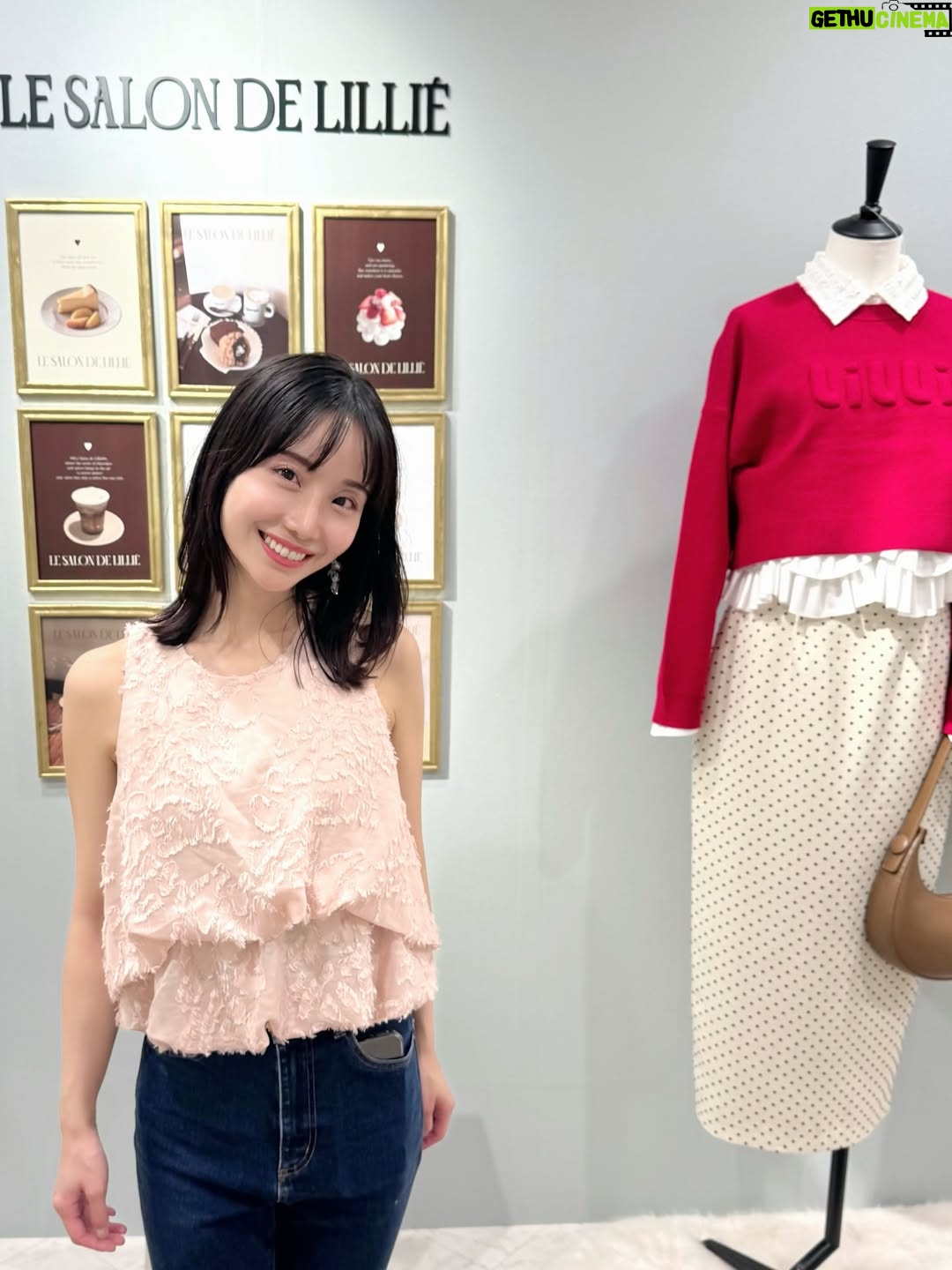 Aya Shibata - 1.3K Likes - 昨日は展示会に👗
ㅤㅤㅤㅤㅤㅤㅤㅤㅤㅤㅤㅤㅤ
毎年1番暑い時期に冬物のコートなどを展示でオーダーすると、
真夏が来たなぁと思いますね😎(ややこしいね)笑
ㅤㅤㅤㅤㅤㅤㅤㅤㅤㅤㅤㅤㅤ
ㅤㅤㅤㅤㅤㅤㅤㅤㅤㅤㅤㅤㅤ前回と今回ですでにコート2着オーダーしたので
今季はもうコートの購入は自分に禁じたいところ。w
ㅤㅤㅤㅤㅤㅤㅤㅤㅤㅤㅤㅤㅤ
ㅤㅤㅤㅤㅤㅤㅤㅤㅤㅤㅤㅤㅤ
#展示会