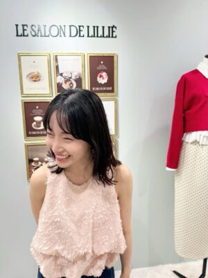 Aya Shibata Instagram - 昨日は展示会に👗
ㅤㅤㅤㅤㅤㅤㅤㅤㅤㅤㅤㅤㅤ
毎年1番暑い時期に冬物のコートなどを展示でオーダーすると、
真夏が来たなぁと思いますね😎(ややこしいね)笑
ㅤㅤㅤㅤㅤㅤㅤㅤㅤㅤㅤㅤㅤ
ㅤㅤㅤㅤㅤㅤㅤㅤㅤㅤㅤㅤㅤ前回と今回ですでにコート2着オーダーしたので
今季はもうコートの購入は自分に禁じたいところ。w
ㅤㅤㅤㅤㅤㅤㅤㅤㅤㅤㅤㅤㅤ
ㅤㅤㅤㅤㅤㅤㅤㅤㅤㅤㅤㅤㅤ
#展示会