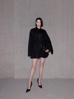 Ayaka Miyoshi Instagram - -BALENCIAGA-

"The heartbeat is the rhythm we share.”
 
Yesss!!! It was a very amazing and beautiful show 🎞️
Thank you for inviting me:)

@balenciaga 
@pppiccioli