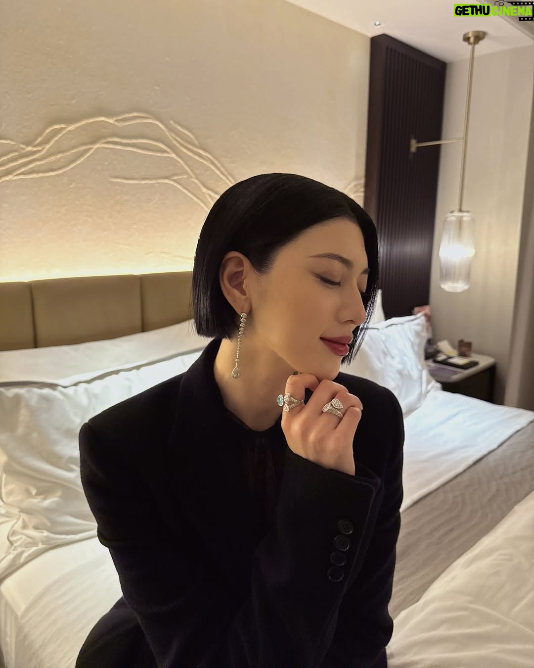 Ayaka Miyoshi - 207K Likes - ♥️♠️🃏♣️♦️

A big thank you to everyone who came all the way out to the Alice in Borderland global fan event, and to those who watched on YouTube!!!

The new "げぇむ" begins in just two weeks…

I've personally been waiting for this day as Ann. 
It was such an honor to be able to step into her world again. 

A huge shout out to all the AIB fans around the world for your incredible support. We've only come this far because you've continued to survive the "げぇむ" with us⚔️

This isn't just a drama seriesーwe, the AIB family will survive through this with you, hand in hand. 

Streaming worldwide from September 25th.

♥️♠️🃏♣️♦️

#今際の国のアリス3
#AliceinBorderland3
