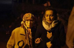 Ayça Bingöl Instagram - FİDAN 10 Ocak da seyirciyle buluşuyor @baskasinema. İyi seyirler…Daha önce hiç böyle hissetmemiştim, farklı bir yolculuk oldu benim için.Tüm fotoğrafların altına çok kalp 🤍🤍🤍 @fidanmovie @aycilyeltan
