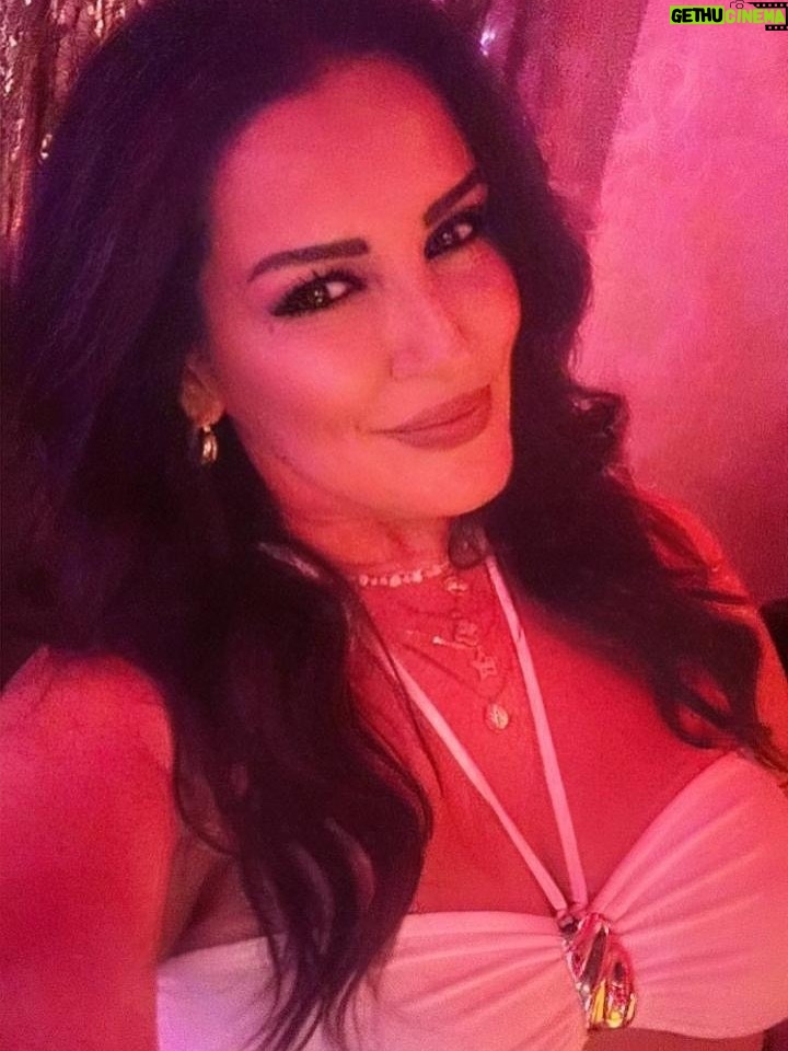 Ayça İnci - 1K Likes - 💃🏻🍷🥂🍾💗💓🌺🍀⭐️💫🌟✨🎉 🥳 

@efrouzistanbul