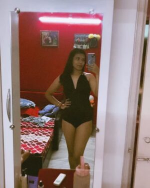 Ayendri Lavnia Roy Instagram - After taking up negative criticism for months…. 
Back to my old skin ✅
Back to my old figure 
Due to my depression I gained a lot of weight… (which is normal)Even heard about a rumour like I am into any form intoxication that’s why I gained weight😂 Even lost work due to this
But now I can proudly say I reduced all 9.58 kgs I gained… 
Fit check✅