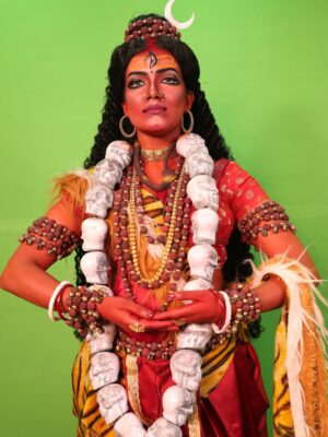 Ayendri Lavnia Roy Instagram - Maa Bhairavi ❤️🙏🏻🧿
It is a surreal feeling to even touch half of the energy of maa bhairavi through these makeup, costume and ambience. 
Thank you @rupashya_saha for this experience! 
Thank you @bibek_roy_mua for this makeover! ❤️