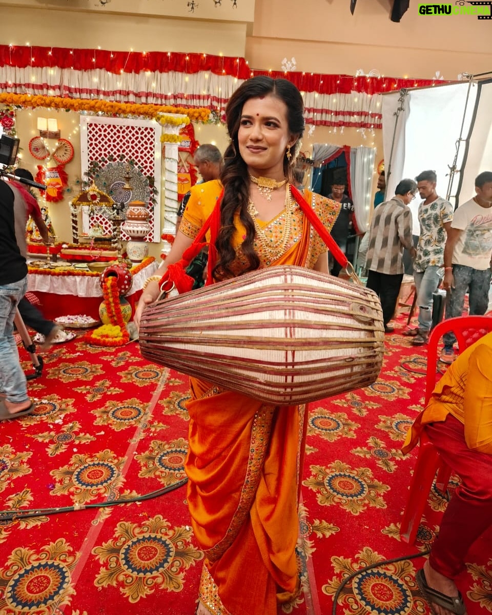 Ayendri Lavnia Roy - 7.1K Likes - A heartfelt note to Ishita…❤️
I lived in you Mrs. ISHITA ROY CHOWDHURY for long two plus years. 
You were never bad, you were bad because you believed and loved someone who ultimately ditched you for his own good 😁 (reality check to many) 
You couldn’t be happy in your married life because you were too ambitious to live with a man with lesser ambitions. I get it. 😄
Ishita has a part of my existence, routine and even my ups and downs. Adios Ishita! I hope you come out of the jail someday and start a new life without any Rudra or Tamal and achieve your dreams this time.( Just an actor’s imagination😃) 
Thank you @zeebanglaofficial , Rakhi di, Souvik da, Srijit da,Krishanu da, Saheli di and full team of Phulki to make Ishita such a widely acceptable character. 
Bhebechilam eta winning speech e bolbo but sujog ta Ishita r jonno asheni 👆🏻😄 
…
Till then KEEP WATCHING GEETA LLB at 6:30PM ONLY ON STAR JALSHA ❤️❤️