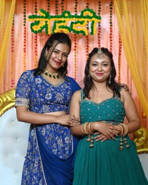 Ayendri Lavnia Roy Instagram - I can even visit wedding occasions without makeup 😂
Keeping it simple always 🤭