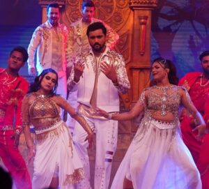 Ayendri Lavnia Roy Instagram - Watch our power packed performance tomorrow only on @zeebanglaofficial at 7:30PM
Kal Zee Banglar shonar shongsharer 25 tomo borsher ujjapon hobe 
Dekhte bhulben na kintu 
P.C @mrinmoysiva 

With @surabhimallick_official & @its_me_arka_chakraborty on stage 🔥