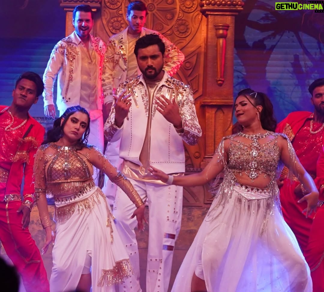 Ayendri Lavnia Roy - 6K Likes - Watch our power packed performance tomorrow only on @zeebanglaofficial at 7:30PM
Kal Zee Banglar shonar shongsharer 25 tomo borsher ujjapon hobe 
Dekhte bhulben na kintu 
P.C @mrinmoysiva 

With @surabhimallick_official & @its_me_arka_chakraborty on stage 🔥
