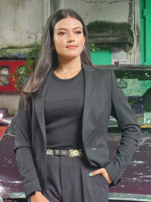 Ayendri Lavnia Roy Instagram - Upashana❤️
She knows how to wait and fight for love 
Please keep watching KON GOPONE MON VESHECHE at 9:00PM only on ZEE BANGLA
