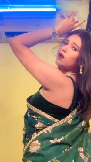 Ayendri Lavnia Roy Instagram - She is here… 🔥(name yet to reveal)
Keep watching KON GOPONE MON VESHECHE at 9:00 PM only on @zeebanglaofficial and anytime on ZEE5 App @zee5_bangla