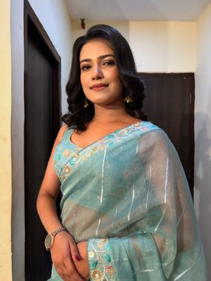 Ayendri Lavnia Roy Instagram - ADHARA SINHA is here 🔥
Dekhte thakun GEETA LLB only on @starjalsha STAR JALSHA at 6:30 PM 
Geeta r notun case shuru hoyeche.. ja bujjhi dekhte bhulben na. 😊❤️ #geetallb #geetallb❤️ #starjalsha @bluesproductions_