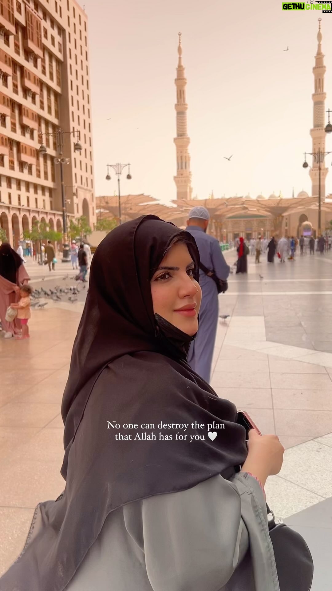 Ayesha Ijaz - 1.8K Likes - Allah is the best of planners. 🤍 #alhamdulillahforeverything