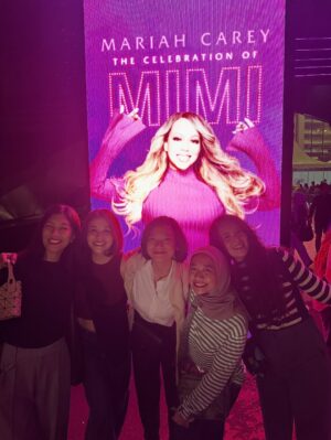 Ayushita Instagram - One of the happiest day of mine, celebrating MIMI 🤩
thank you for the sweet surprise my sugar sweet 🥲🥹🤍

*abaikan suara2ku yang over excited ini 🤣 super grateful 🧚‍♀️✨