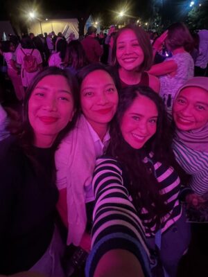 Ayushita Instagram - One of the happiest day of mine, celebrating MIMI 🤩
thank you for the sweet surprise my sugar sweet 🥲🥹🤍

*abaikan suara2ku yang over excited ini 🤣 super grateful 🧚‍♀️✨