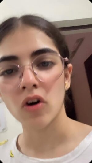 Bani Kaur Instagram - Band kardo grrrr grrrr haath jod ke guzarish karti hoon🙏🏻😭🤯