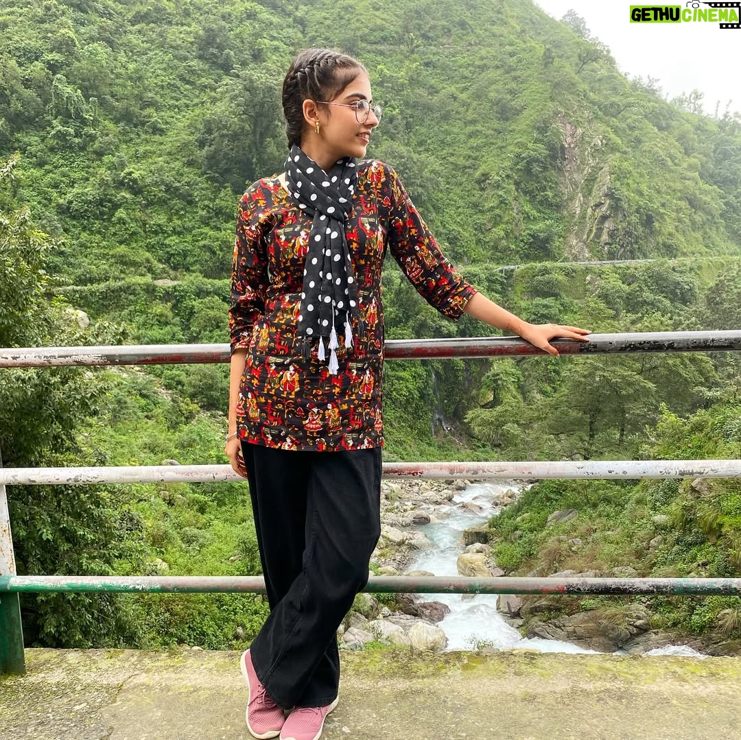 Bani Kaur - 1.9K Likes - NATURE IS THE PUREST PORTAL TO INNER PEACE😌🍃🌺🏔️✨#trending #dehradun #farmhouselife #banivlogz #naturephotography