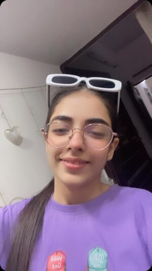 Bani Kaur Instagram - Samjhdaar log samjh gye honge😄😄