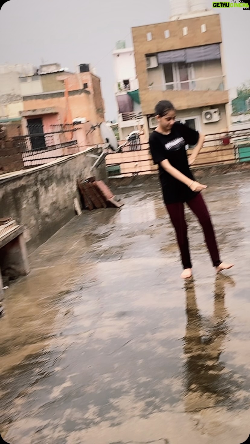 Bani Kaur - 4.1K Likes - Late for this trend 😝