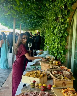 Banita Sandhu Instagram - wine-ding down for the day 🍷
