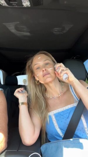 Bar Refaeli Instagram - Rushing out ..
But never giving up on my routine ✨
@livelle 
(3rd) facial serum 
(4th) eye cream
(5th) facial cream day

I used @victoriabeckham color wash blush in Flushed