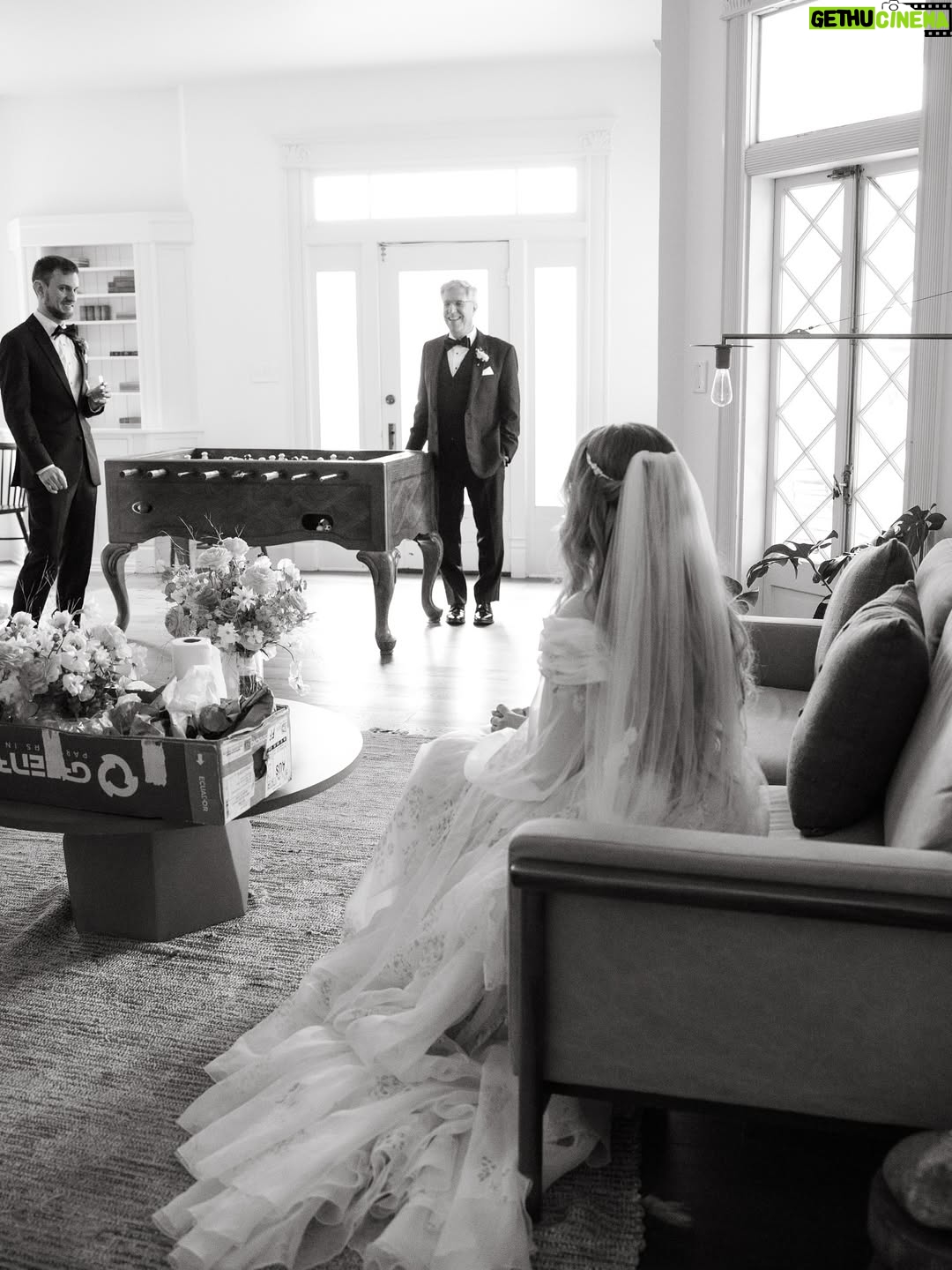 Barbara Dunkelman - 17.7K Likes - 04.26.2025 // Our ceremony 🤍

Photos by @stephanienaruphoto