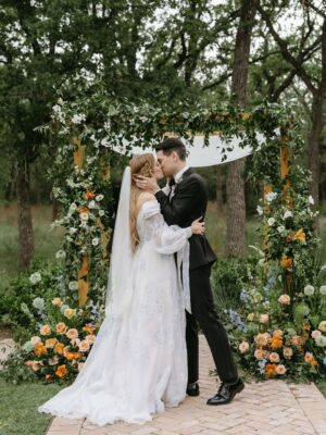 Barbara Dunkelman Instagram - 04.26.2025 // Our ceremony 🤍

Photos by @stephanienaruphoto