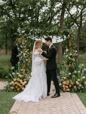 Barbara Dunkelman Instagram - 04.26.2025 // Our ceremony 🤍

Photos by @stephanienaruphoto