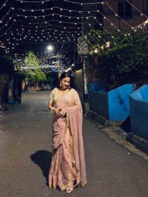 Barsha Patra Instagram - মহা পঞ্চমী 🌼✨