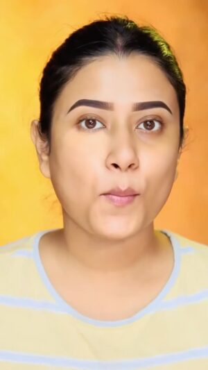 Barsha Patra Instagram - Comment “Link” For Brush & Concealer🔗
Tried & tested ✨
NARS Soft Matte Complete Concealer – Sucre D’Orge
• Full coverage yet lightweight
• Blurs spots & dark circles beautifully
• Matte but not flat (looks natural!)
• Long-lasting if you set it right
• Works best for normal–oily skin, dry skin girls prep well ❤️