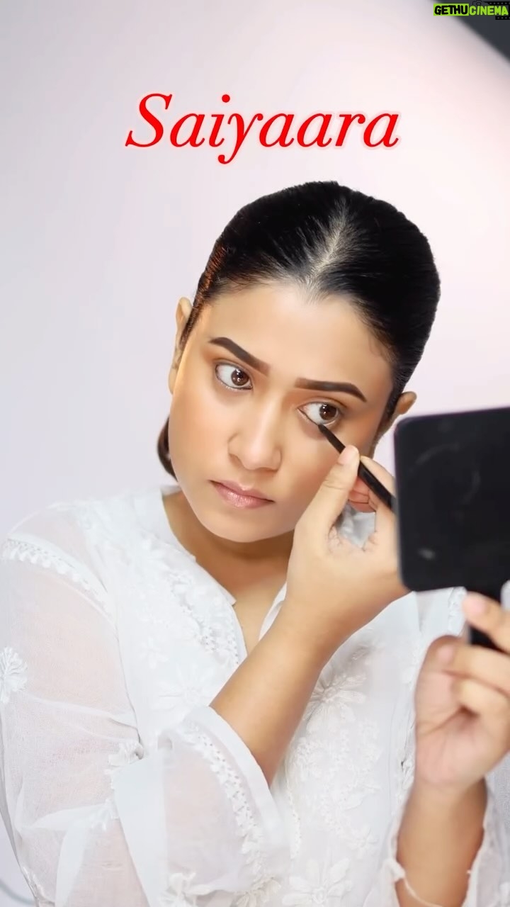 Barsha Patra - 4.6K Likes - H U M S A F A R ❤️ Comment "Link"

Saiyaara look @aneetpadda_
