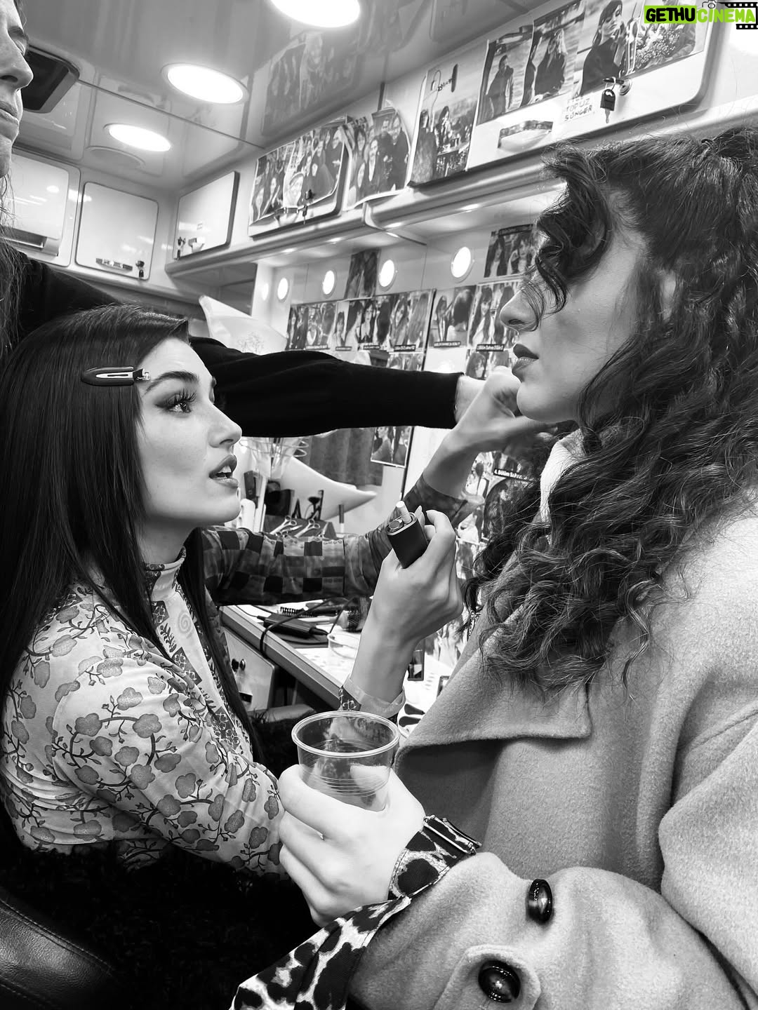 Begüm Akkaya - 14.2K Likes - Time to Reminder❣️