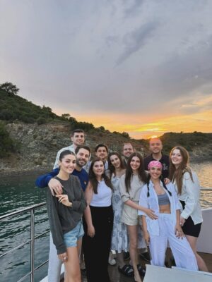 Begüm Akkaya Instagram - 🩵