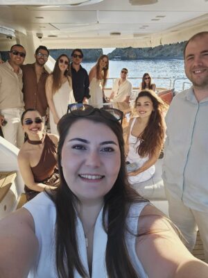 Begüm Akkaya Instagram - 🩵