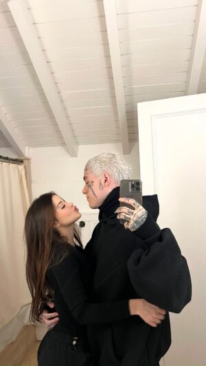 Belle Longwell Instagram - falling in love, again and again…