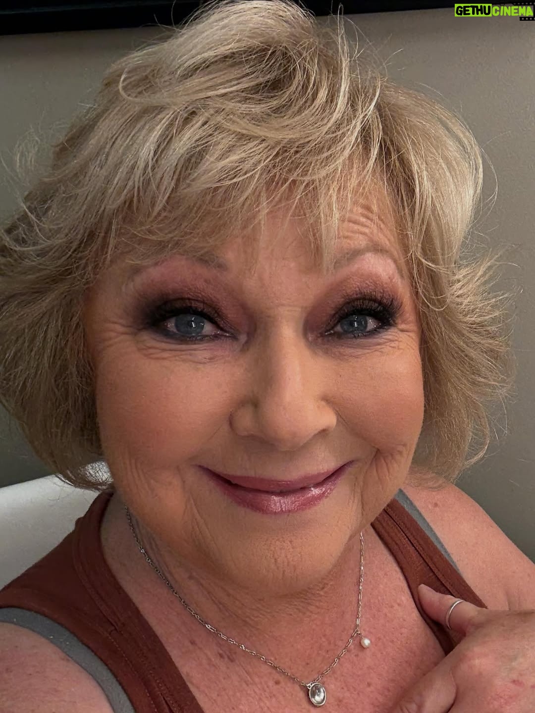 Beth Maitland - 5.1K Likes - In my happy place today. No filters. #happytraci @youngandrestlesscbs