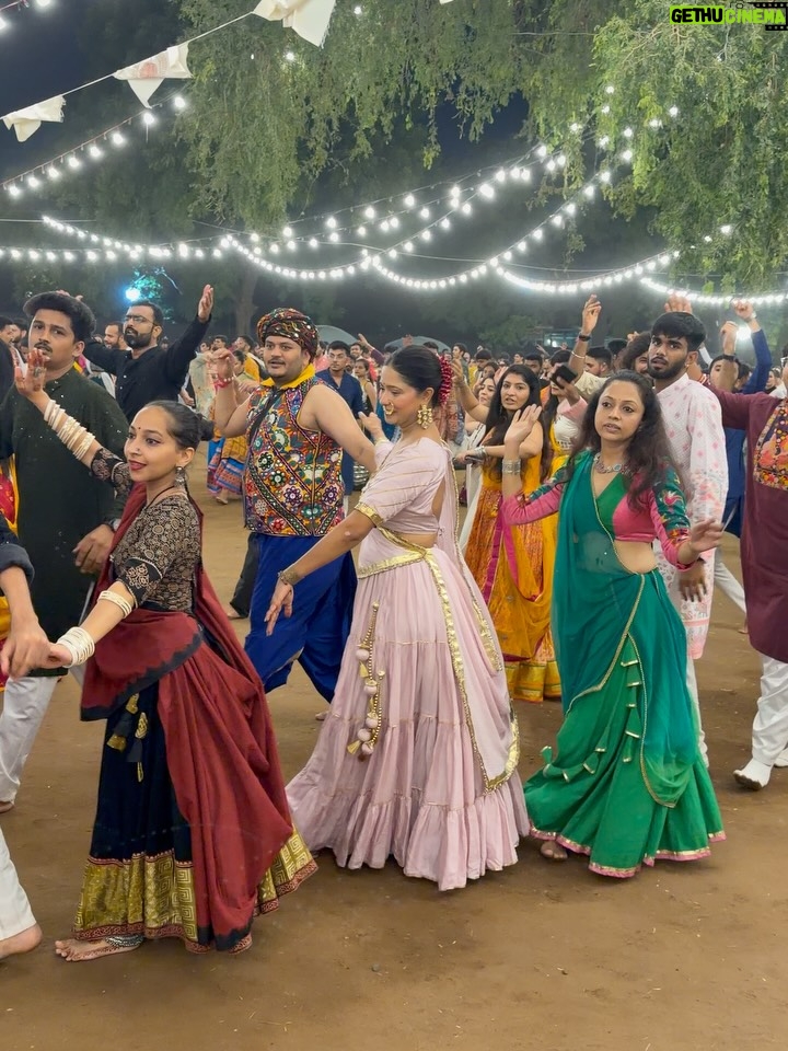 Bhakti Kubavat - 2.5K Likes - 