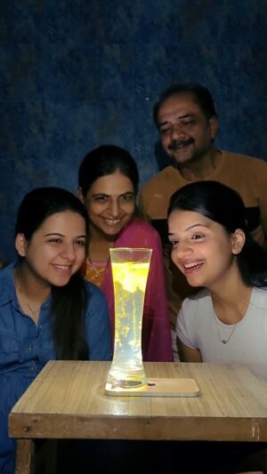 Bhavi Mewada Instagram - That magic moment with familyšŖāØ
.
.
#instagram #new #reelitfeelit #reelkarofeelkaro #trending #explore #foryou #magic #power #family #time #audio #trendingnow #bhavi #bhavicrew
