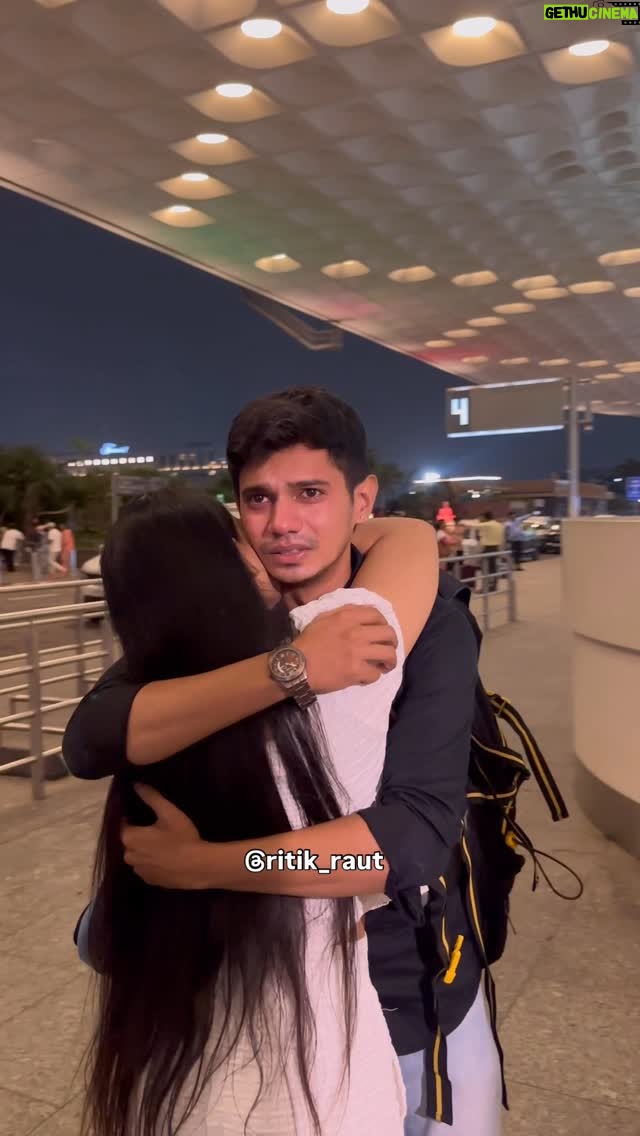 Bhavi Mewada - 92.5K Likes - He left for a dream… but left a heart behind♥️