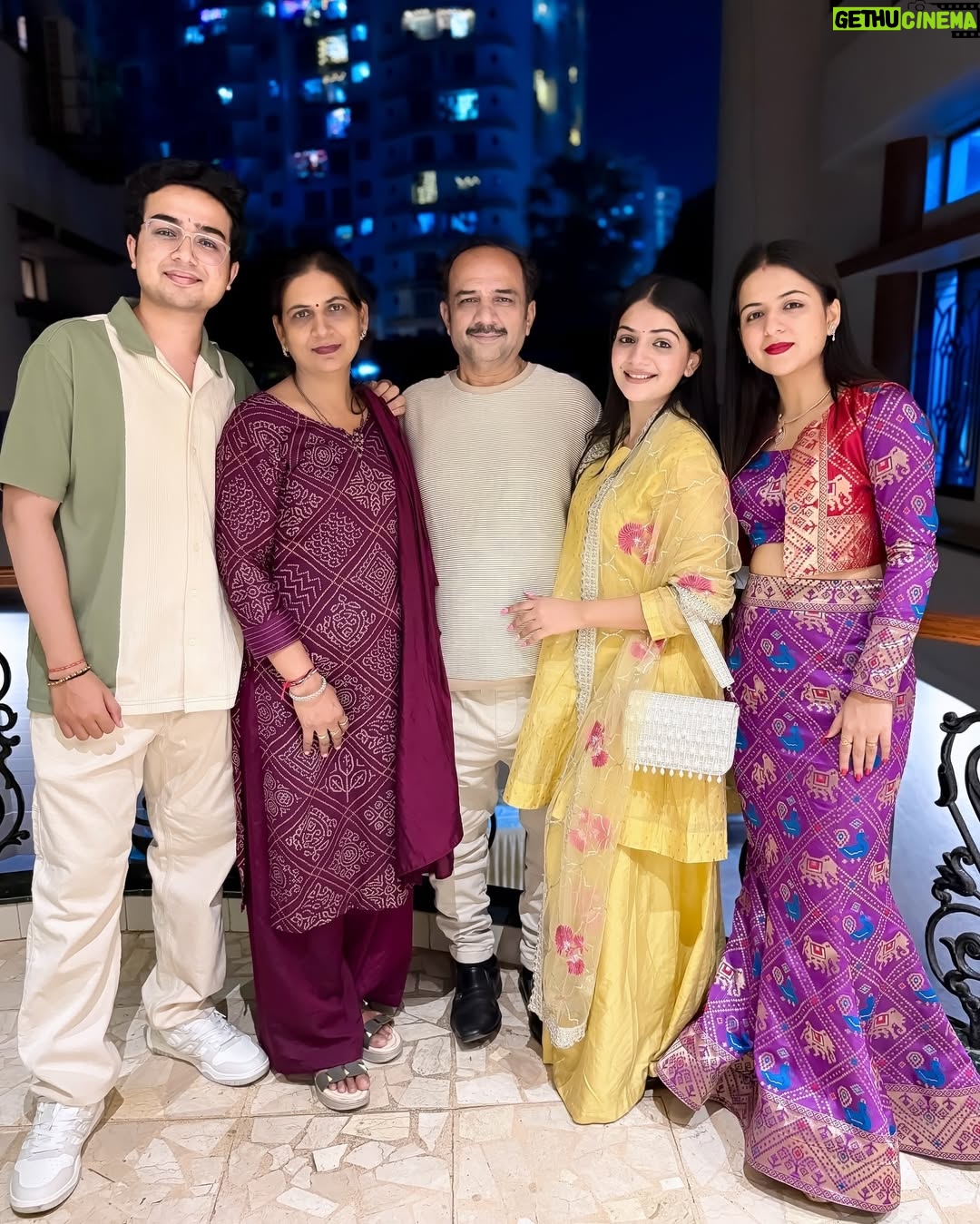 Bhavi Mewada - 4.3K Likes - Bhai dooj celebration✨🫶🏻♥️
Last pic🙏🏻🧿
.
.
.
#instagram #new #post #diwali #bhaidooj #celebration #festival #vibes #photooftheday #portraitphotography #portrait #family #brothers #reach #foryou #foryoupage #explore #trending #instalike #instamood #likesforlike #followforfollowback #bhavi #bhavicrew