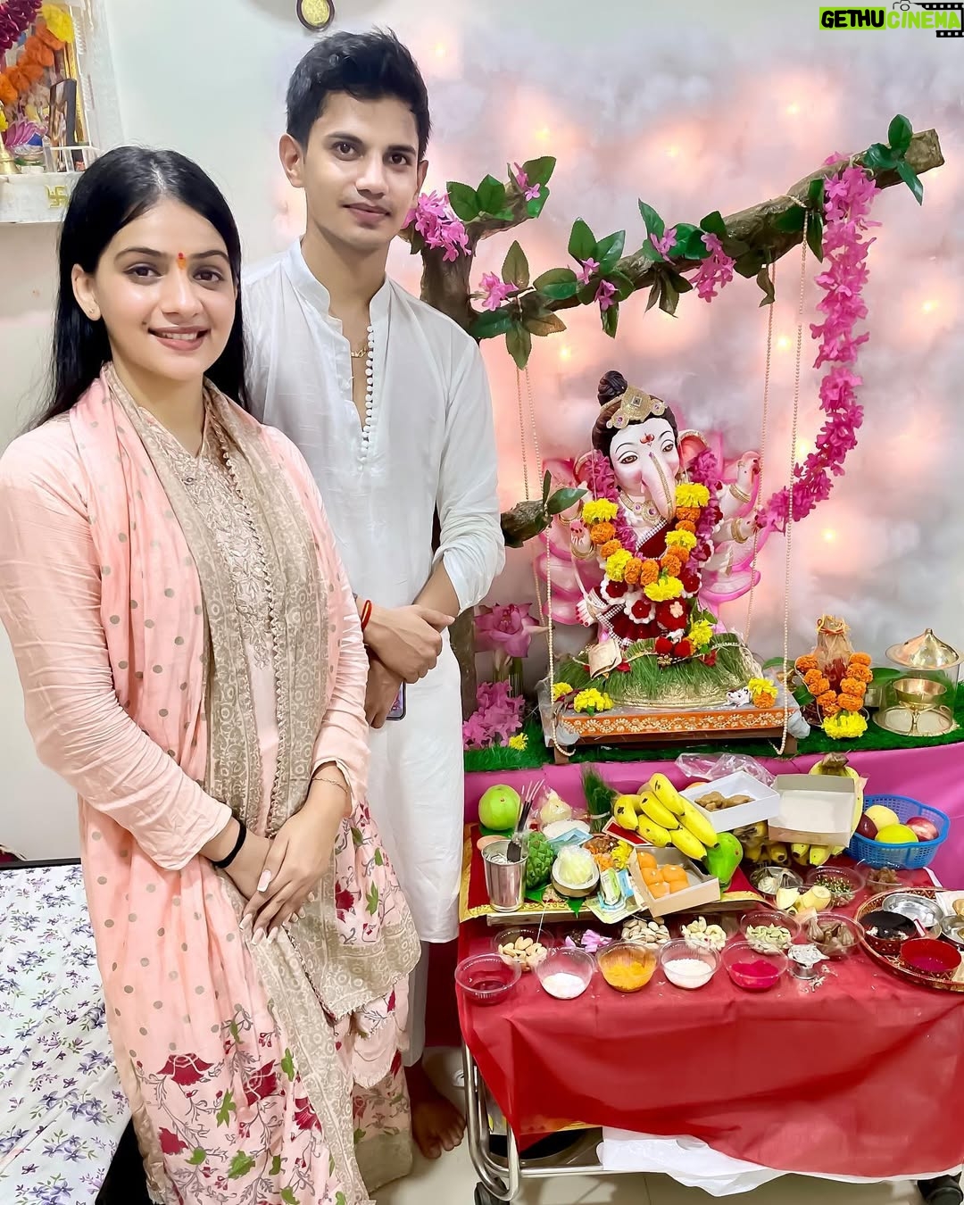 Bhavi Mewada - 6.7K Likes - Laxmi Swaroop ganpati bappa🪷🙏🏻♥️

Ritu’s bappa👀🙏🏻

#instagram #new #post #ganpati #bappa #morya #phtography #photooftheday #photogram #portraitphotography #portrait #cuteness #laxmi #murti #ganeshchaturthi #ganeshfestival #ganeshotsav #instalike #instalove #home #bhavicrww #explore #foryou #page #bhavi