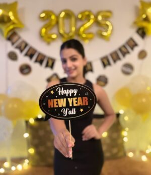 Bhavi Mewada Instagram - Let’s welcome the New Year with hope and determination. Wishing you a fantastic year ahead♥️✨
.
.
.
.
#instagram #new #post #photo #photography #photooftheday #photoeveryday #photogram #new #year #2025 #beginning #fashion #fashionable #fashionista #fashionable #fashiondesigner #likesforlike #followforfollowback #newyear #look #explore #foryou #reach #bhavicrew #january #news #bhavi