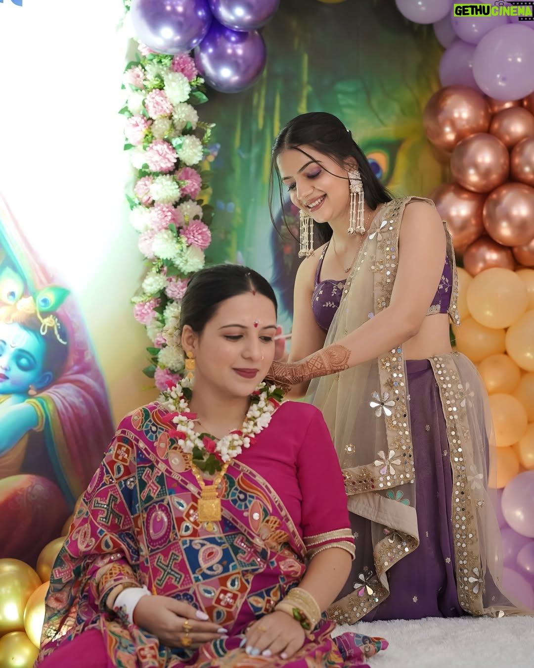 Bhavi Mewada - 38.1K Likes - Today is her baby shower — the one who was like a mother to me is now becoming a mother herself. Time truly flies. I’m going to be a maasi now, which is no less than being a mother. I’m so happy for you Moti Bhen. May God bless you with everything your heart desires and protect both you and your baby from the evil eye🧿♥️🌎
.
.
MUA- @nikitas_bridal_studio 
📸- @sensational_shutterz 
.
.
#instagram #new #post #photographer #photoshoot #photograph #portrait #babyshower #babyshowergift #babyshowerideas #sisterhood #traditional #look #maa #masi #love #trending #explore #foryou #followforfollow #bhavicrew #2025 #goodnews #bhavi