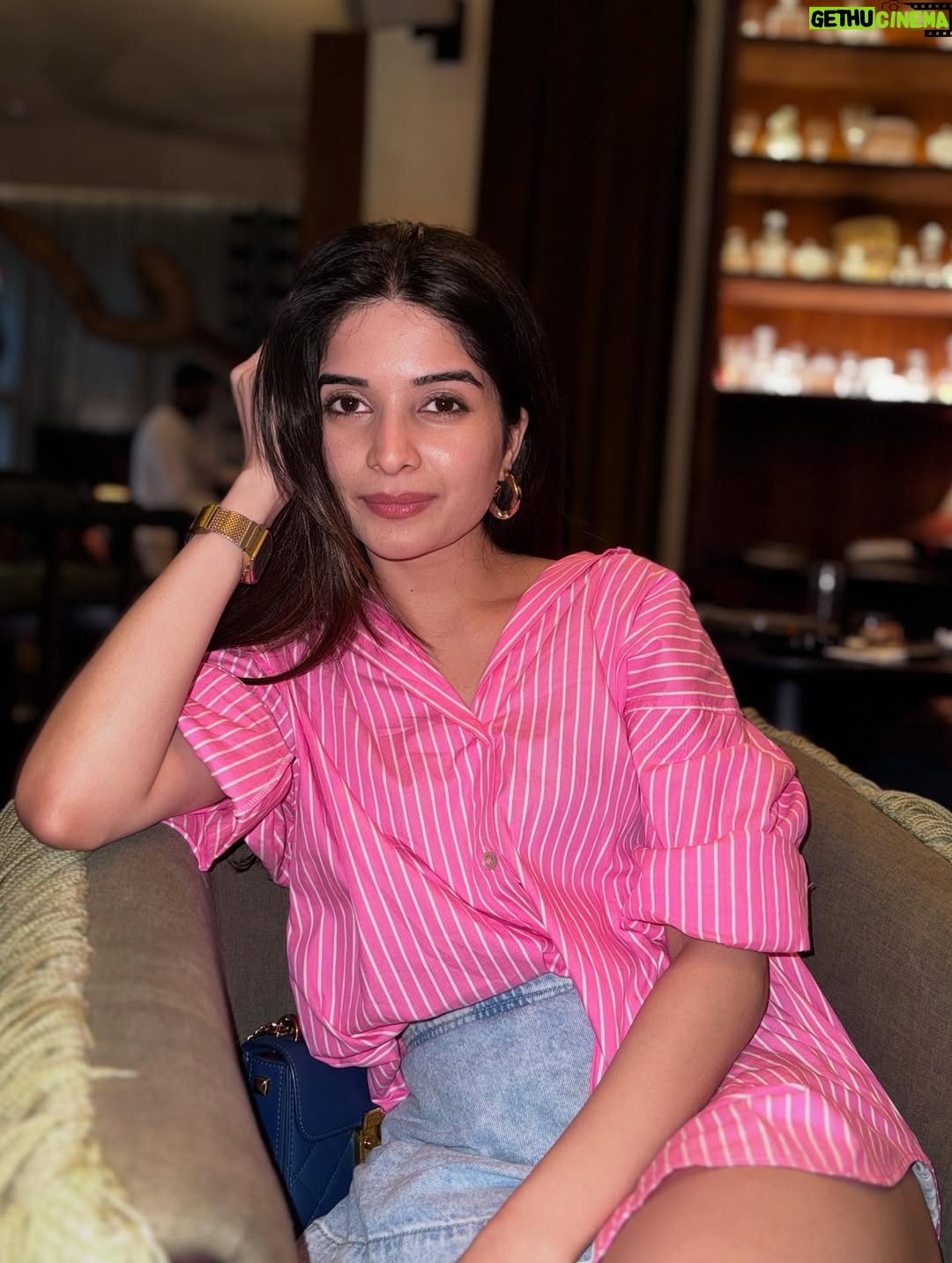 Bhavika Sharma - 339.1K Likes - 💕💕💕