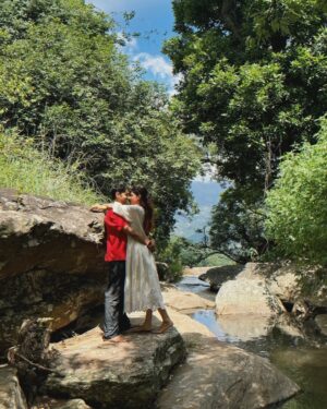 Bhavna Jain Instagram - You deserve someone who never holds back their love. Someone who grabs your hand in public, no matter who is around to watch. Someone who kisses you on the forehead as often as the neck. Someone who says I love you every single time they feel the urge, because you deserve to hear those words as much as humanly possible. ♥️

(Couple poses, photo ideas, love quotes, married life, kerala, tourism, india, relationship goals, romantic, aesthetic, Pinterest inspired, goals)

#couplegoals #relationshipquote #vacation #kerala #waterfall #lovers