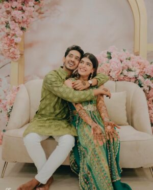 Bhavna Jain Instagram - Ab tumhara-mera ek hai kaarwan,
tum jahan mei waahan! 💕

#couplegoals #couplevideos #couplegoals❤ #mehandi #wedding #weddingideas #mehandifunction #mehandinight #brideandgroom #marriedlife #shaddiseason #shaddisquad #relationships #relationshipgoals #loveyou #lovelife #indianoutfit #indianwedding #indianwear