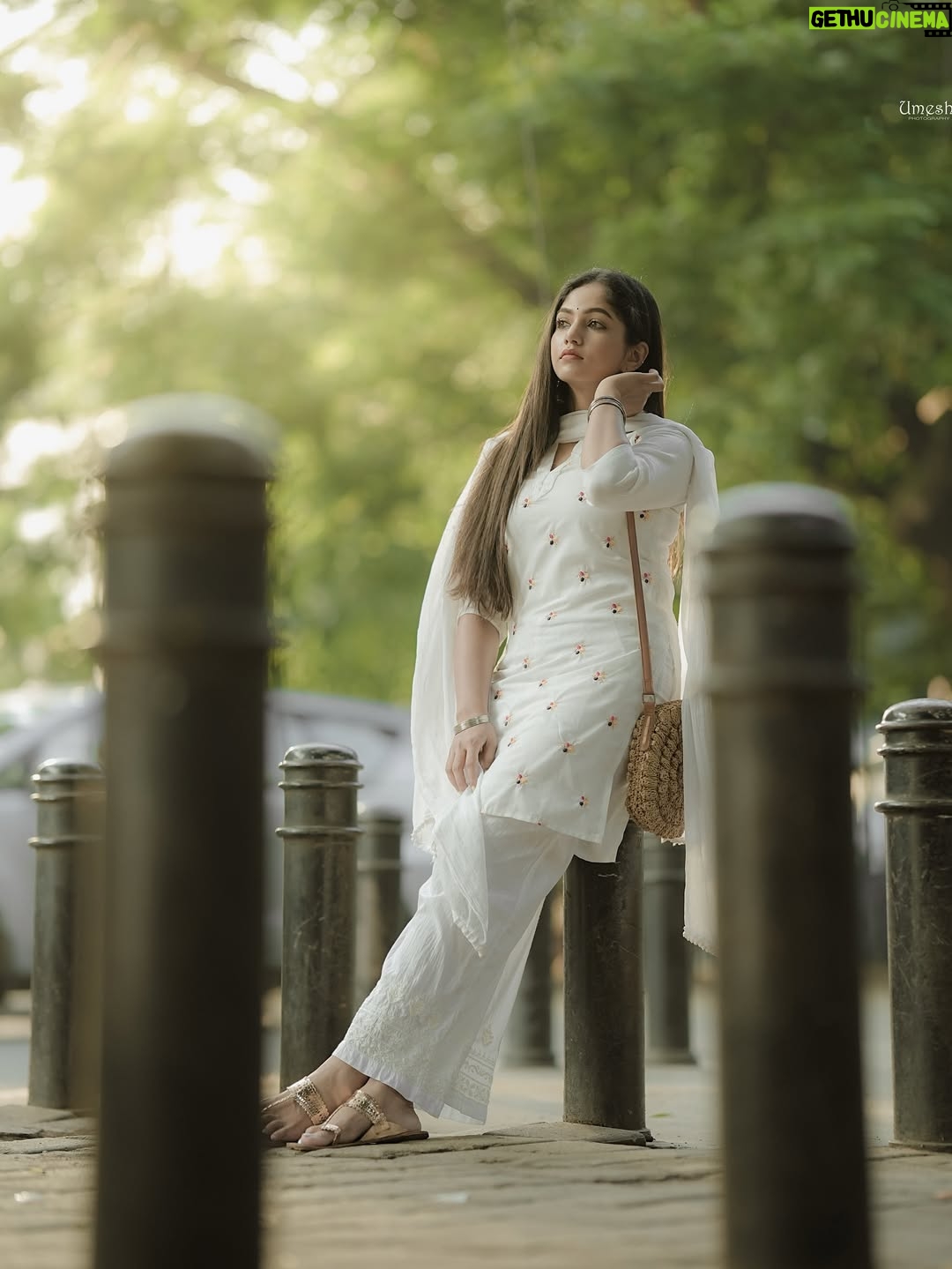 Bhavya Gowda - 271.9K Likes - 🤍
Captured by @umesh__photography___ @umeshphotography02 
forever favourite shoot❤️
#bg #bhavya #bhavyagowda #bhavyagowda670